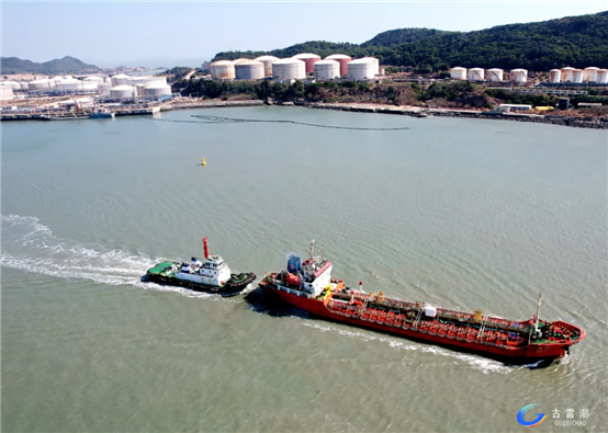 X: Zhengjp微信公家号.公司宣传报路报送汇总?5报送集团?5-1-9，，，，，兴发游戏187pt创兴发游戏187pt创宣传报路报送2篇（兴发游戏187pt创邻二甲苯货轮新年启航，，，，，奔赴台湾开启新征程；；；；；；；；兴发游戏187pt创党委委员、副总经理王超明到倒班宿舍调研)兴发游戏187pt创+兴发游戏187pt创邻二甲苯货轮新年启航，，，，，奔赴台湾开启新征程兴发游戏187pt创+兴发游戏187pt创邻二甲苯货轮新年启航，，，，，奔赴台湾开启新征程.jpg